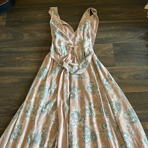 Lovers & Friends Floral Dress - Picture 2 of 8